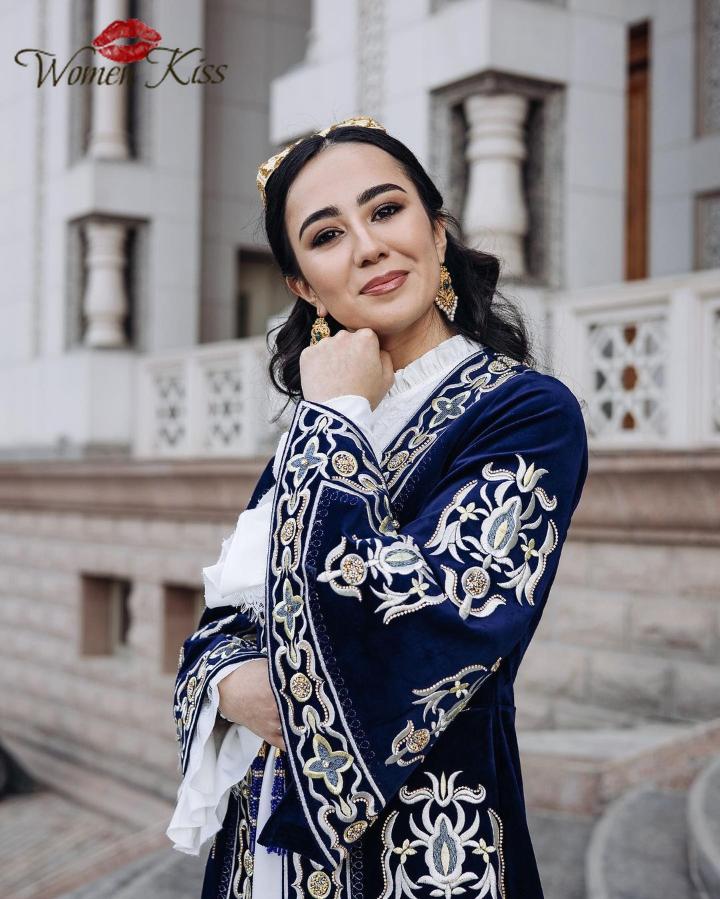 meet Tajik women